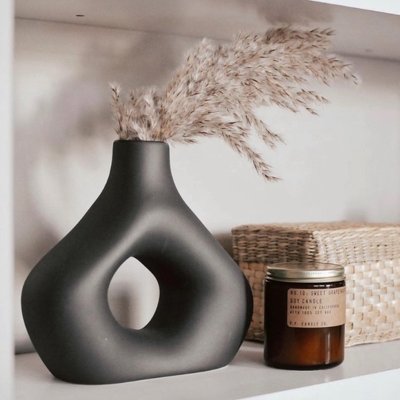 H&M Accents Hm Black Donut Vase Poshmark
